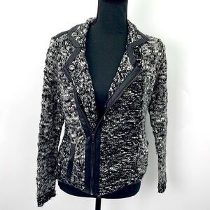 UEC Guess motto style sweater with leather trim size small black & white